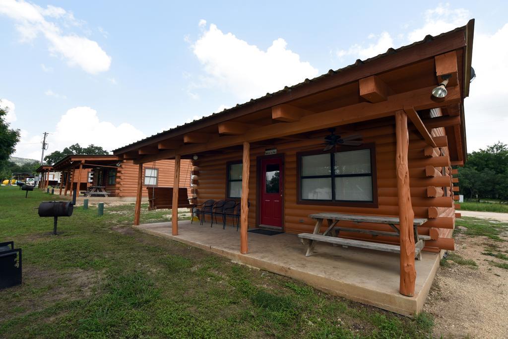 River Bluff Cabins Rio Frio Zewnętrze zdjęcie